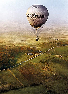Avanti - Good Year Hot Air Balloon Goody Bye Card