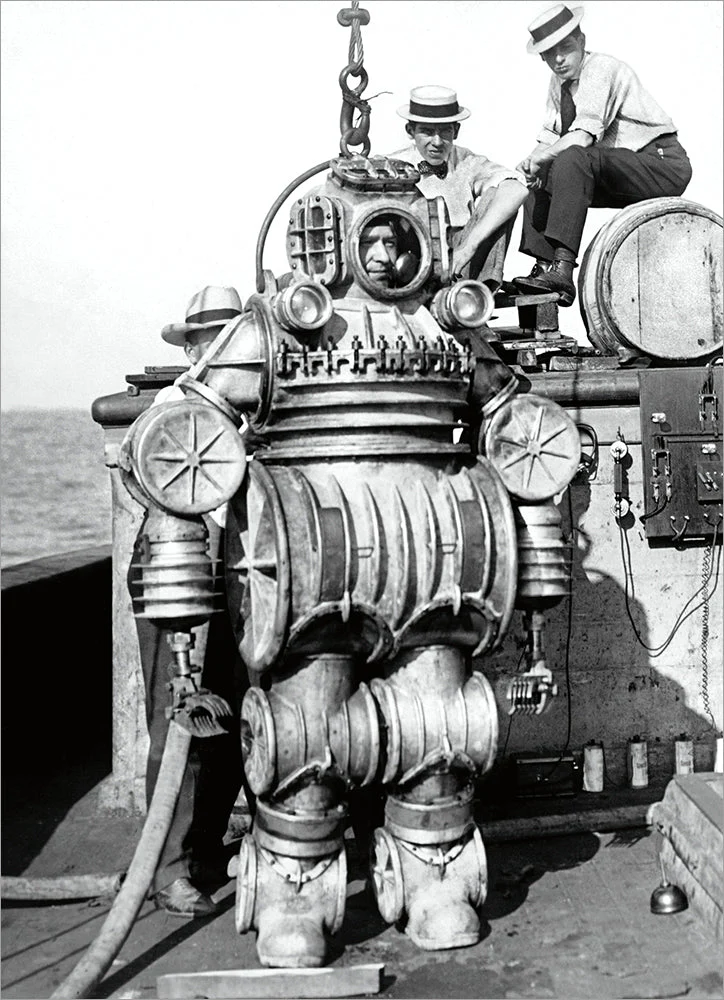 Avanti - Metal Diving Suit Birthday Card