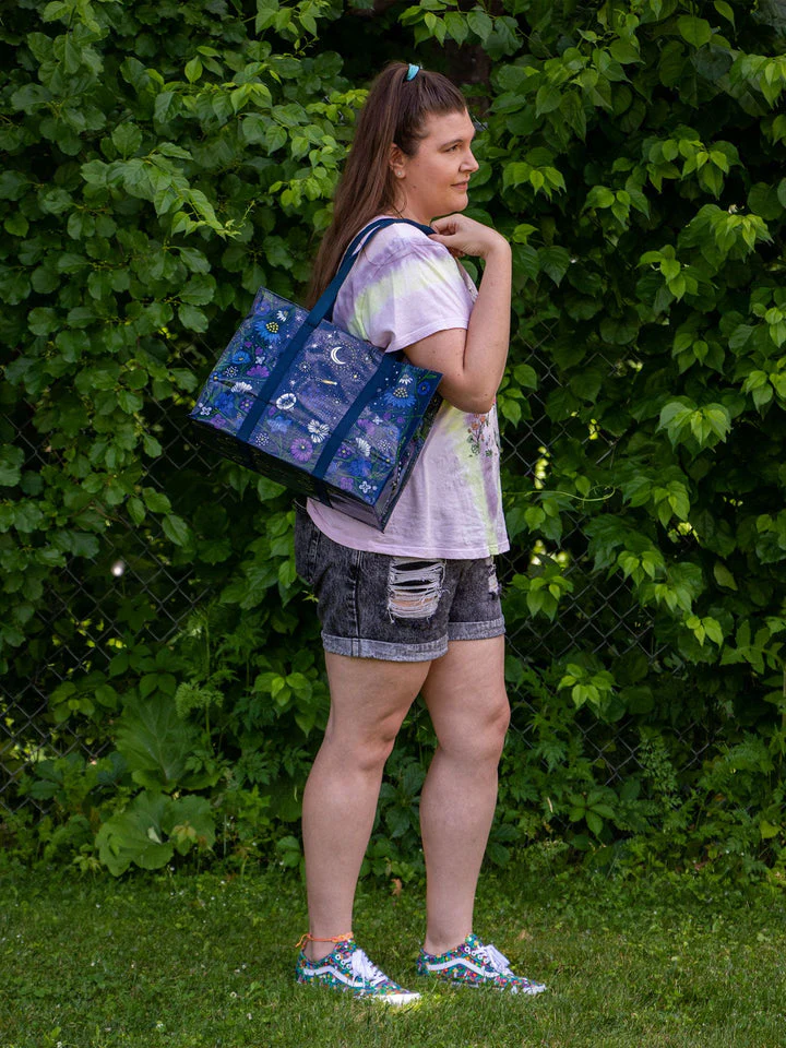 Blue Q - Starry Garden Shoulder Tote - Image 3