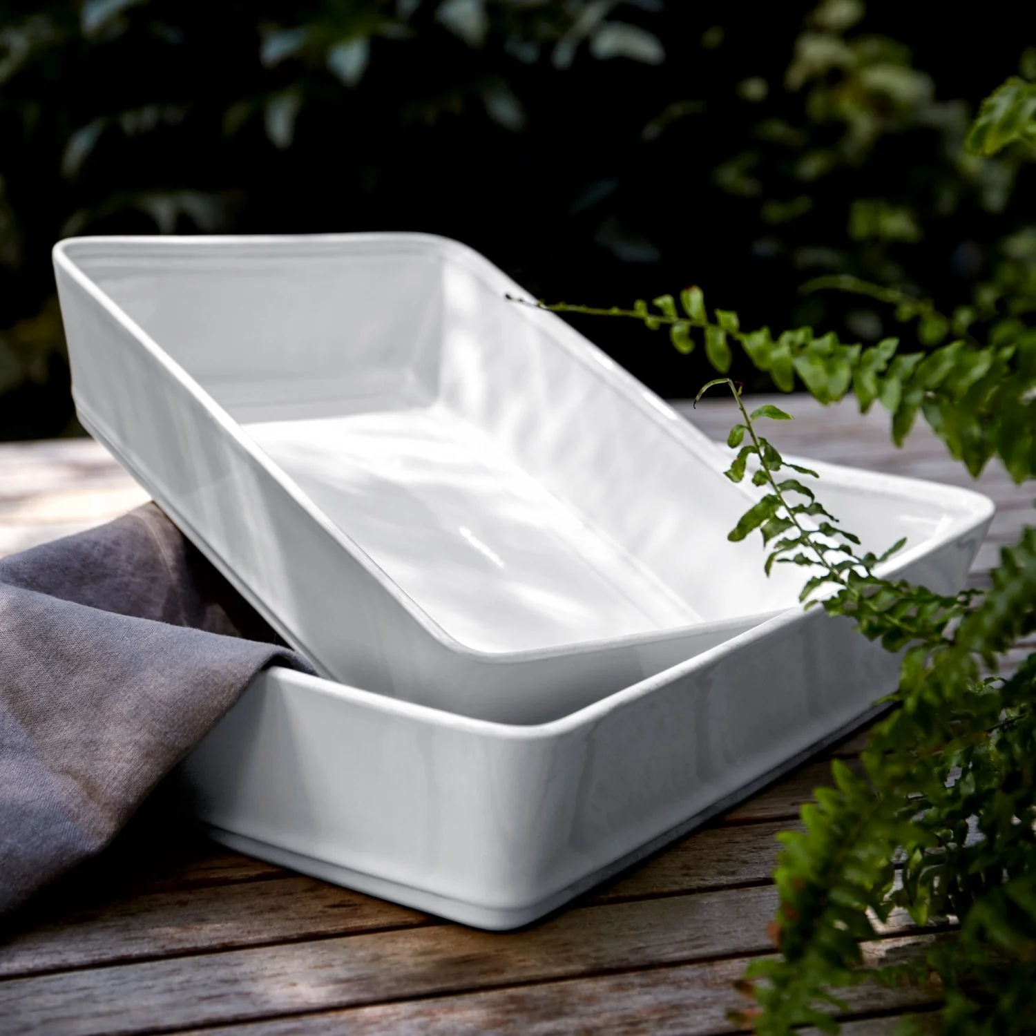Costa Nova - Friso Rectangle Baker, White