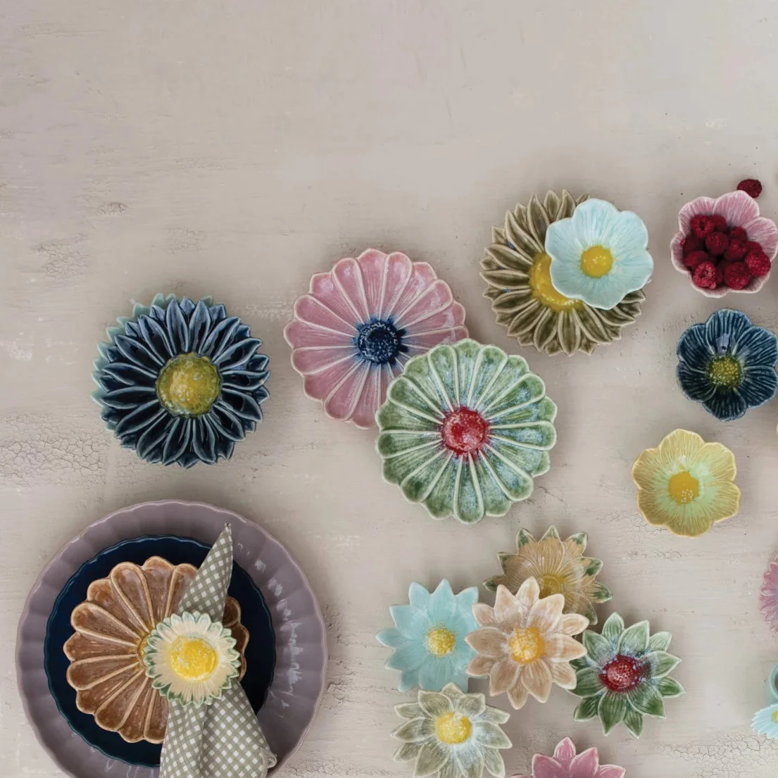 Creative Co-op - Flower Plate