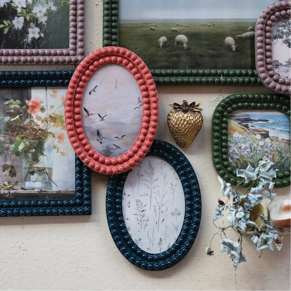 Creative Co-op - Oval Resin Bobbin Photo Frame - Image 2
