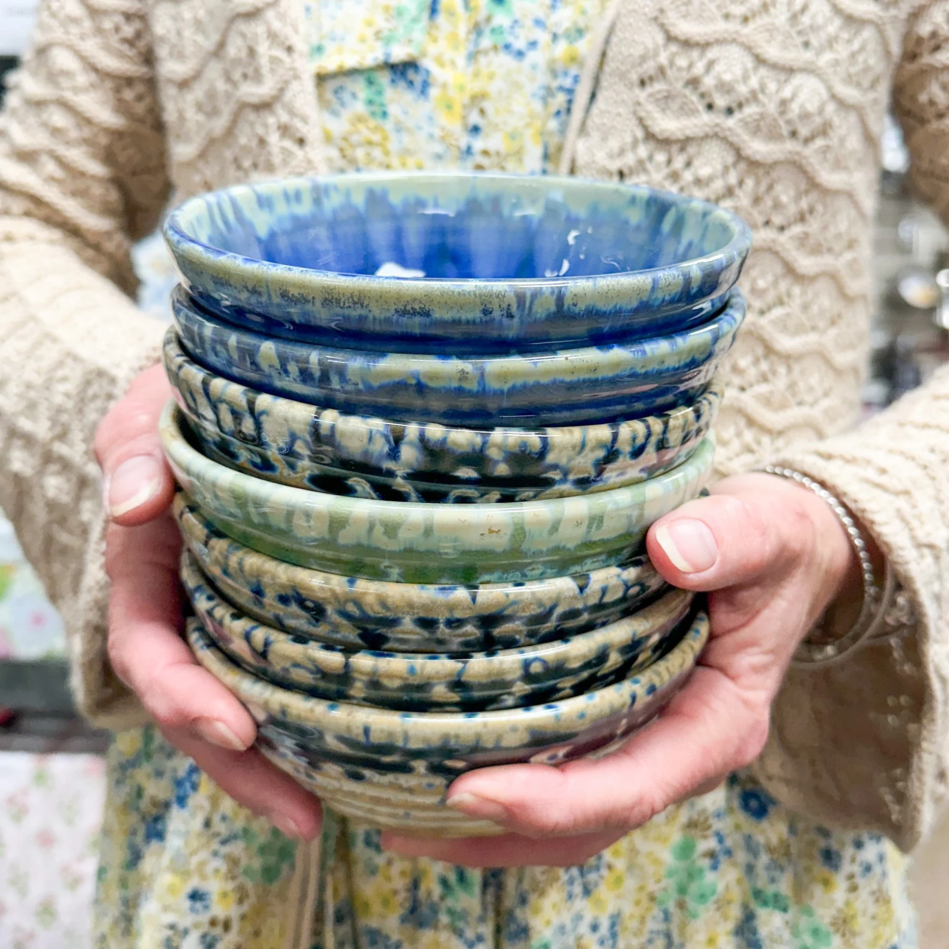 Creative Co-op - Stoneware Bowl with Reactive Glaze