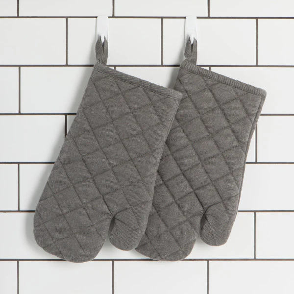 Danica - Heirloom Stonewash Oven Mitt, Shadow Gray - Image 3