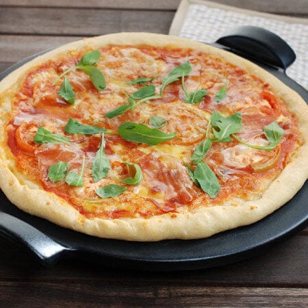 Emile Henry - Smooth Pizza Stone, Charcoal - Image 3