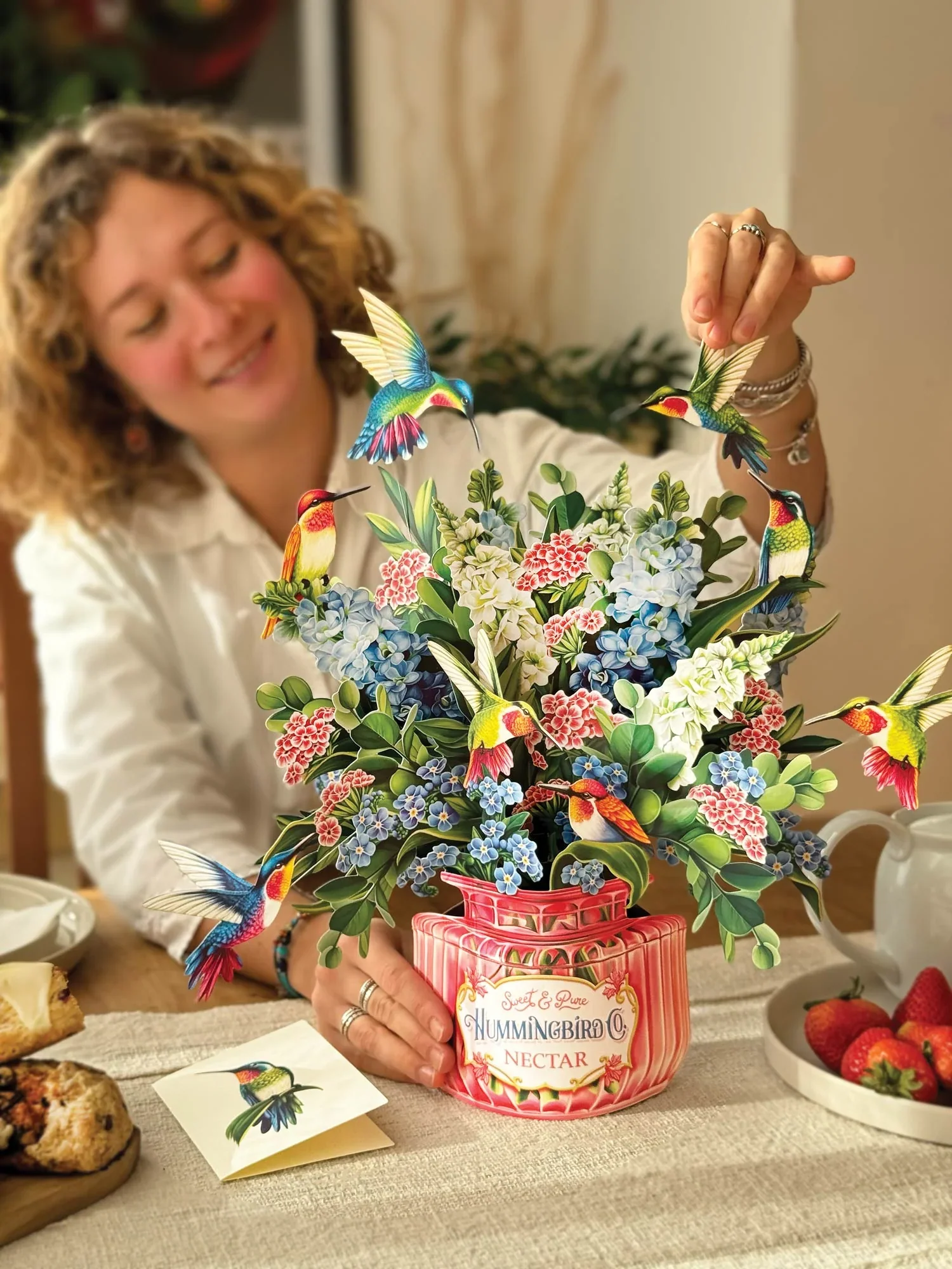 FreshCut Paper - Hummingbird Oasis Pop-Up Bouquet - Image 3