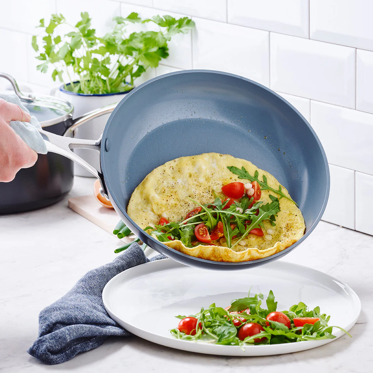 Greenpan - Valencia Pro Ceramic Nonstick Frypan, 8 Inch - Image 3