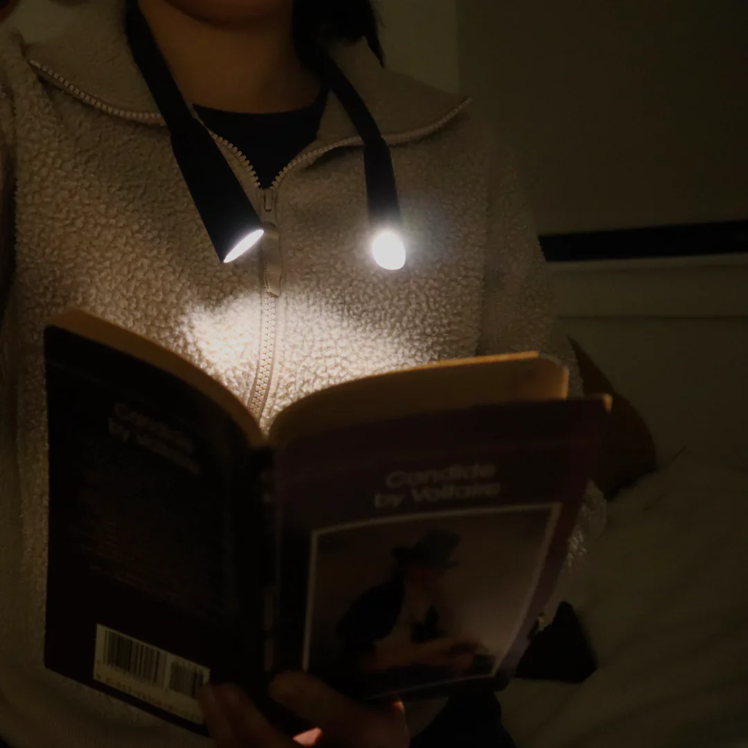 Kikkerland - Hands-Free Book Light - Image 4