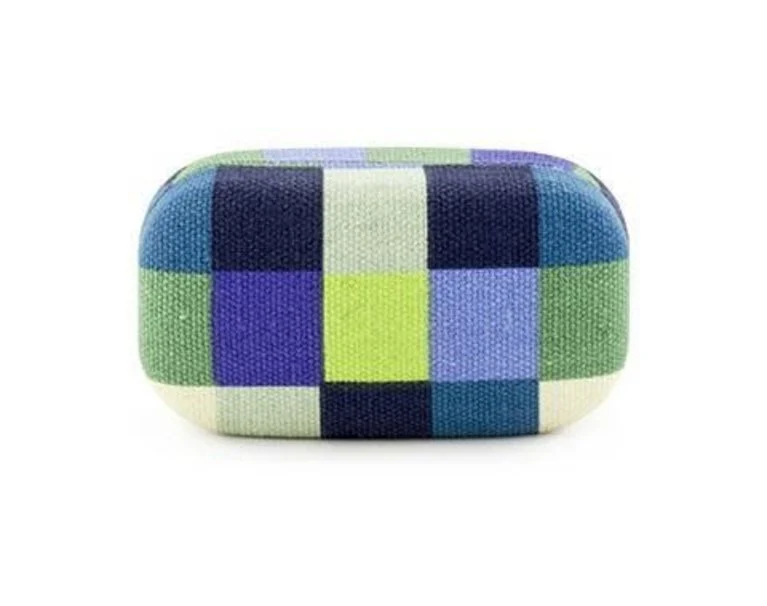 Kikkerland - Plaid Travel Case - Image 4