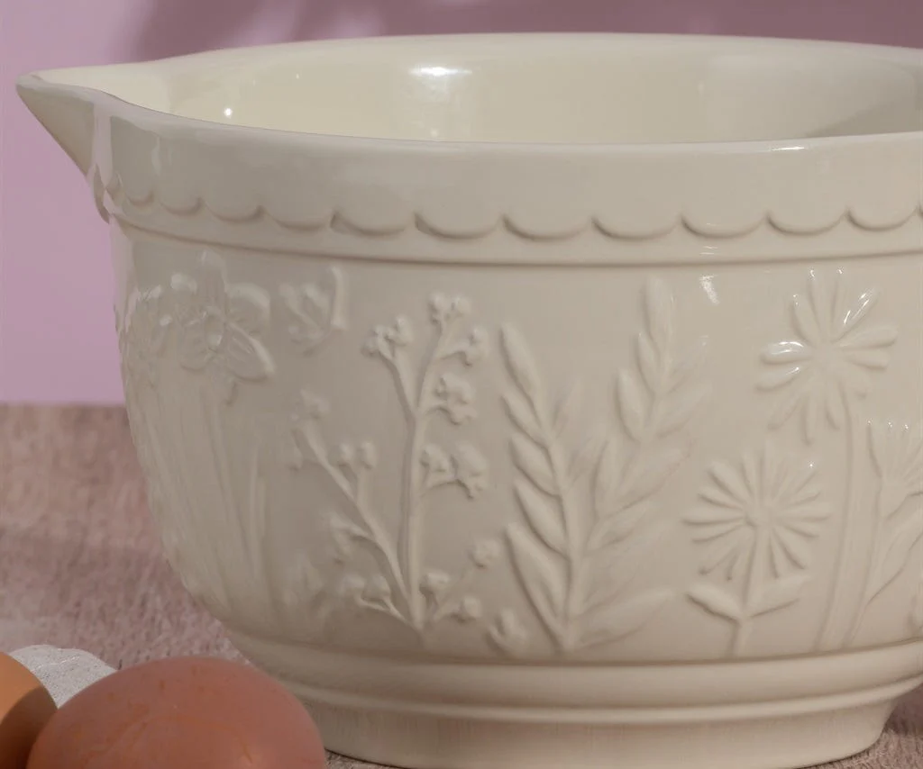 Mason Cash - In the Meadow Cream Floral Batter Bowl - Image 3