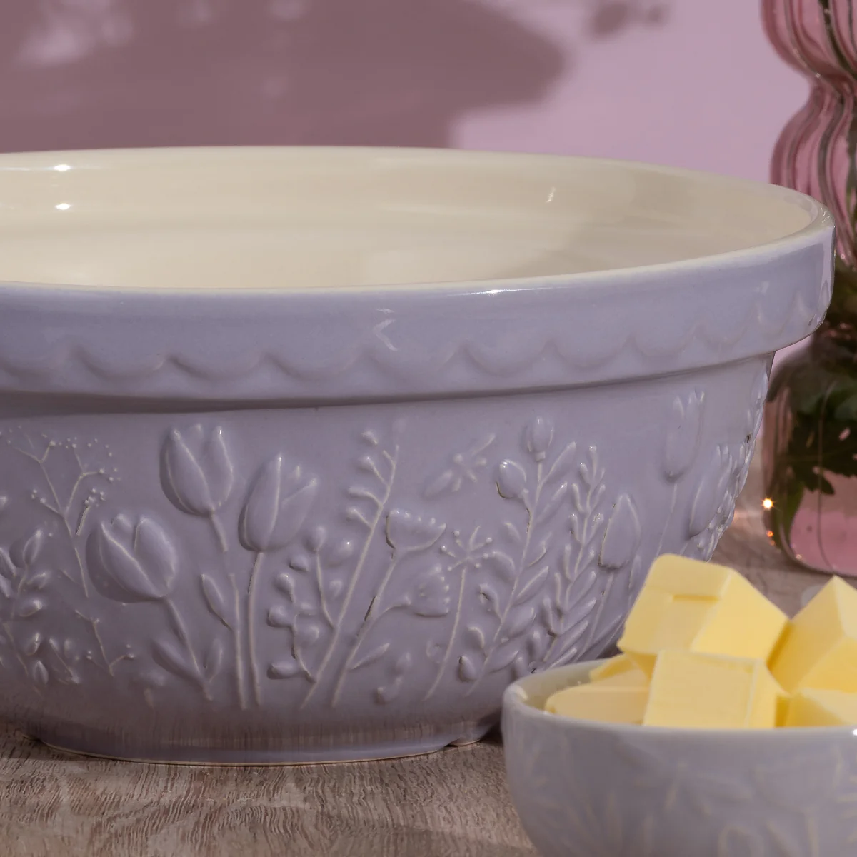 Mason Cash - In the Meadow Lilac Tulip Mixing Bowl - Image 2