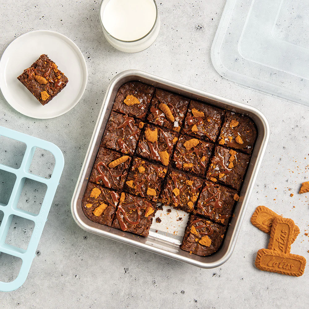 NordicWare - Brownie Buddy Baking Set - Image 4