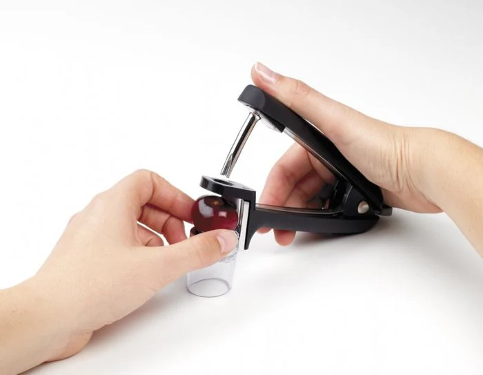 OXO - Good Grips Cherry & Olive Pitter - Image 5
