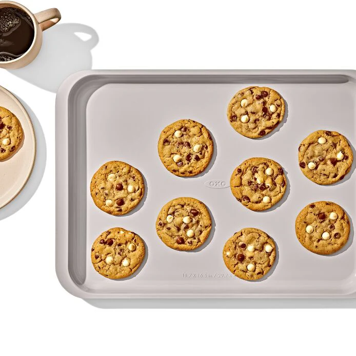 OXO - Good Grips Non-Stick Pro Ceramic Coated Metal Half Sheet Pan - Image 3