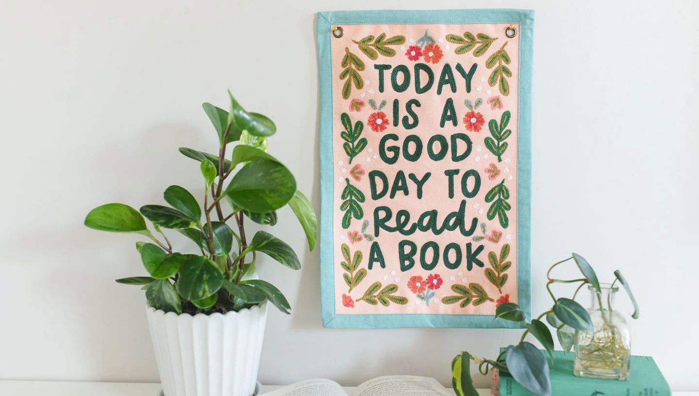 Pippi Post - Today is a Good Day to Read a Book Embroidered Canvas Banner