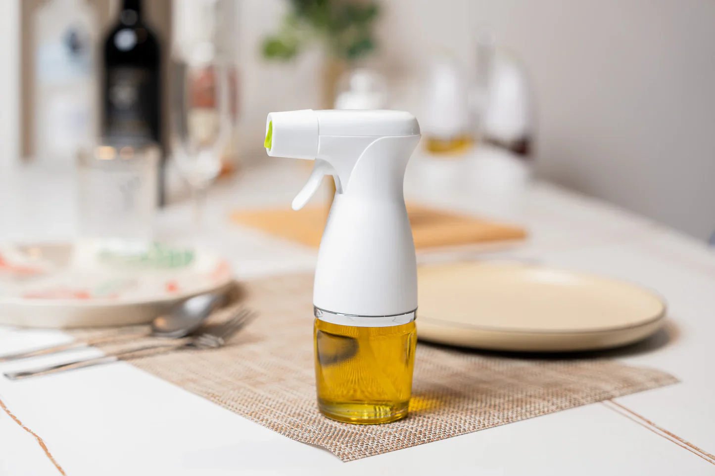 Prepara - Simply Mist Non-Aerosol Oil Sprayer Bottle, Chrome - Image 2