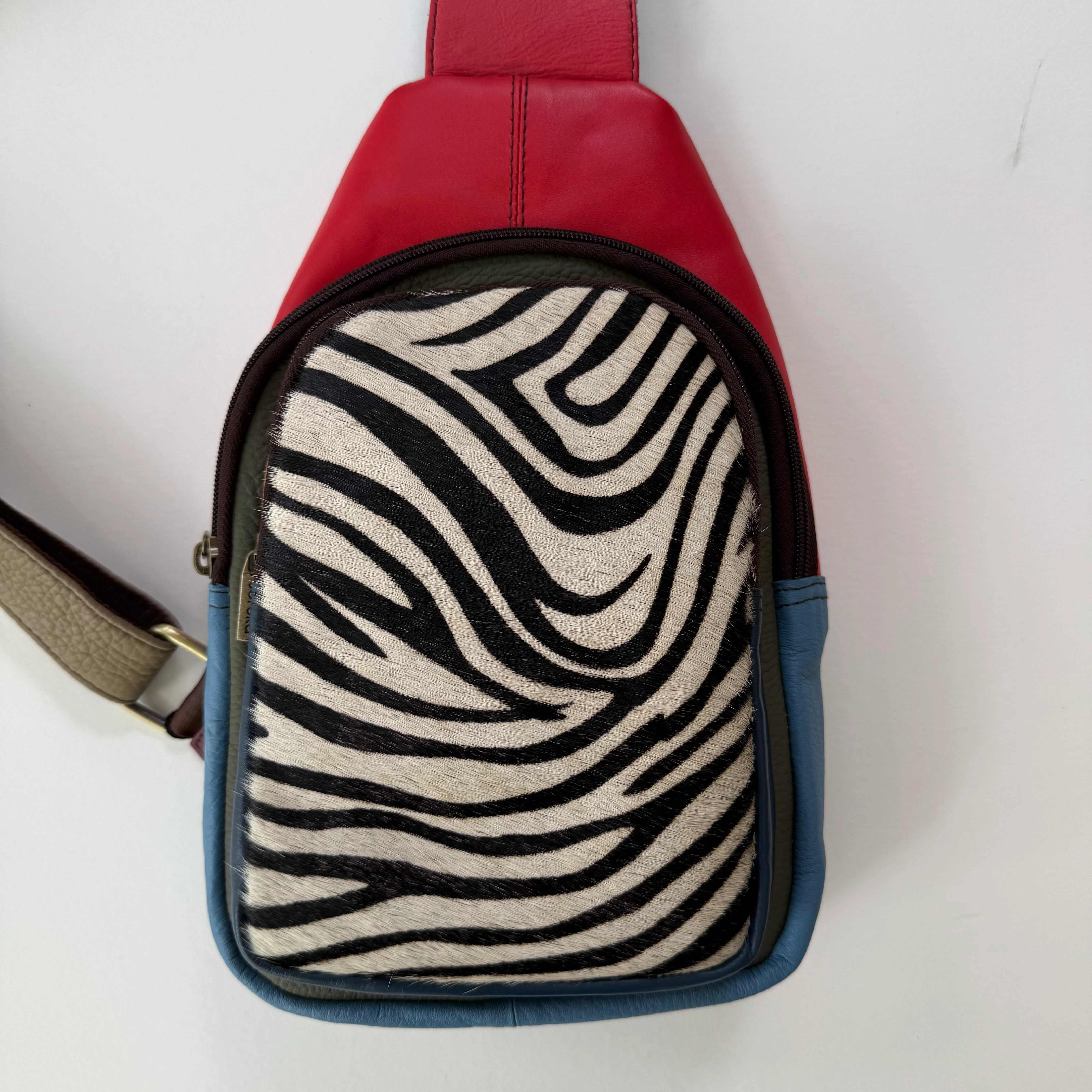Soruka - Chloe Sling Bag, Berry