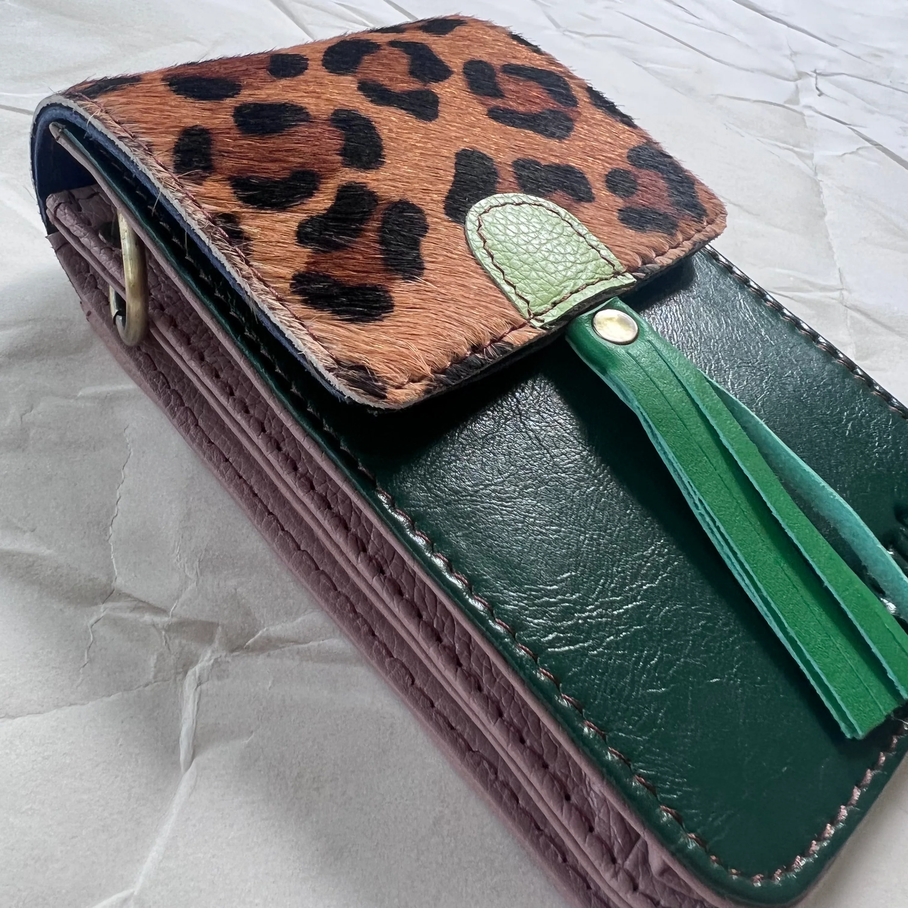 Soruka - Gia Phone Bag, Shamrock - Image 3