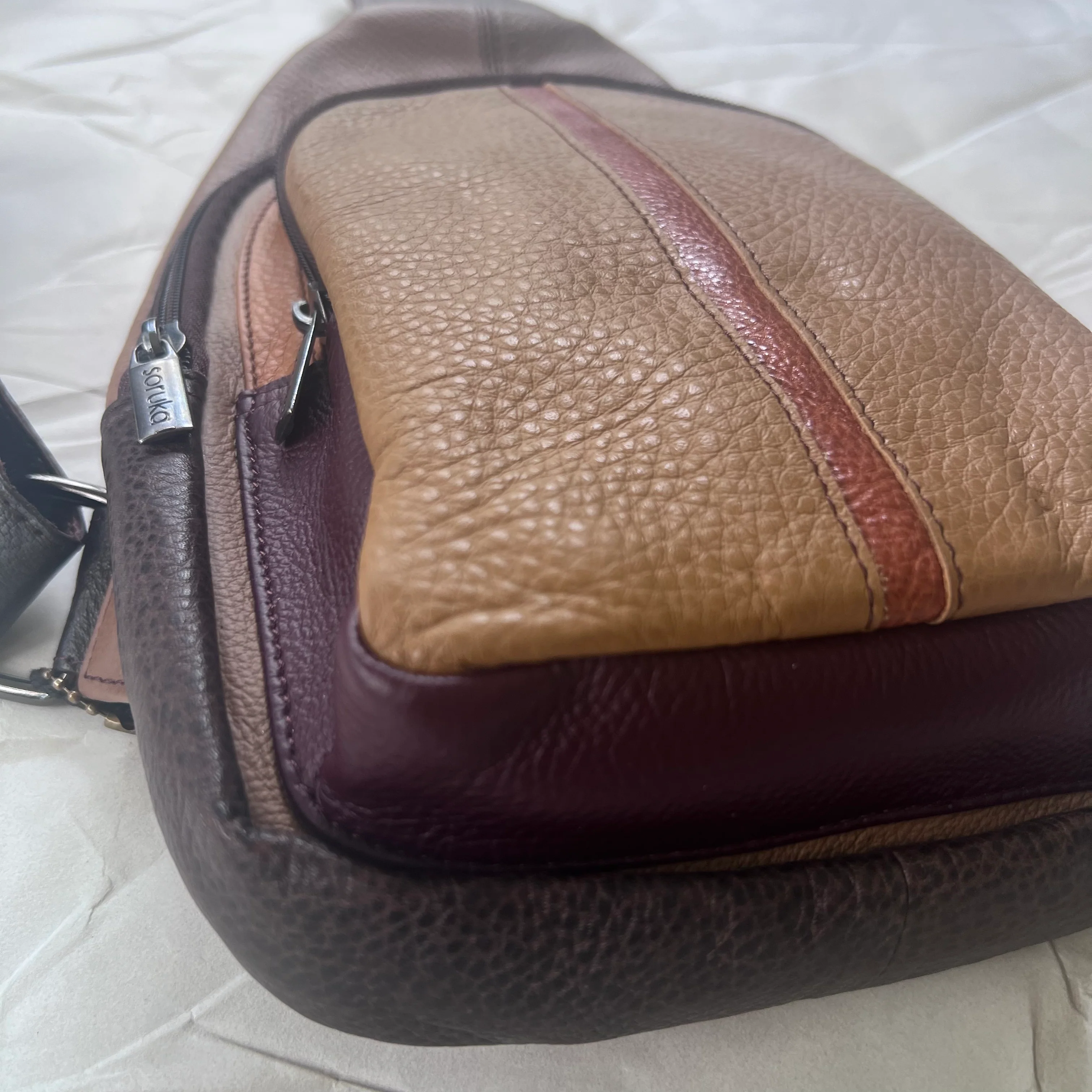Soruka - Gregg Sling Bag, Caramel - Image 2