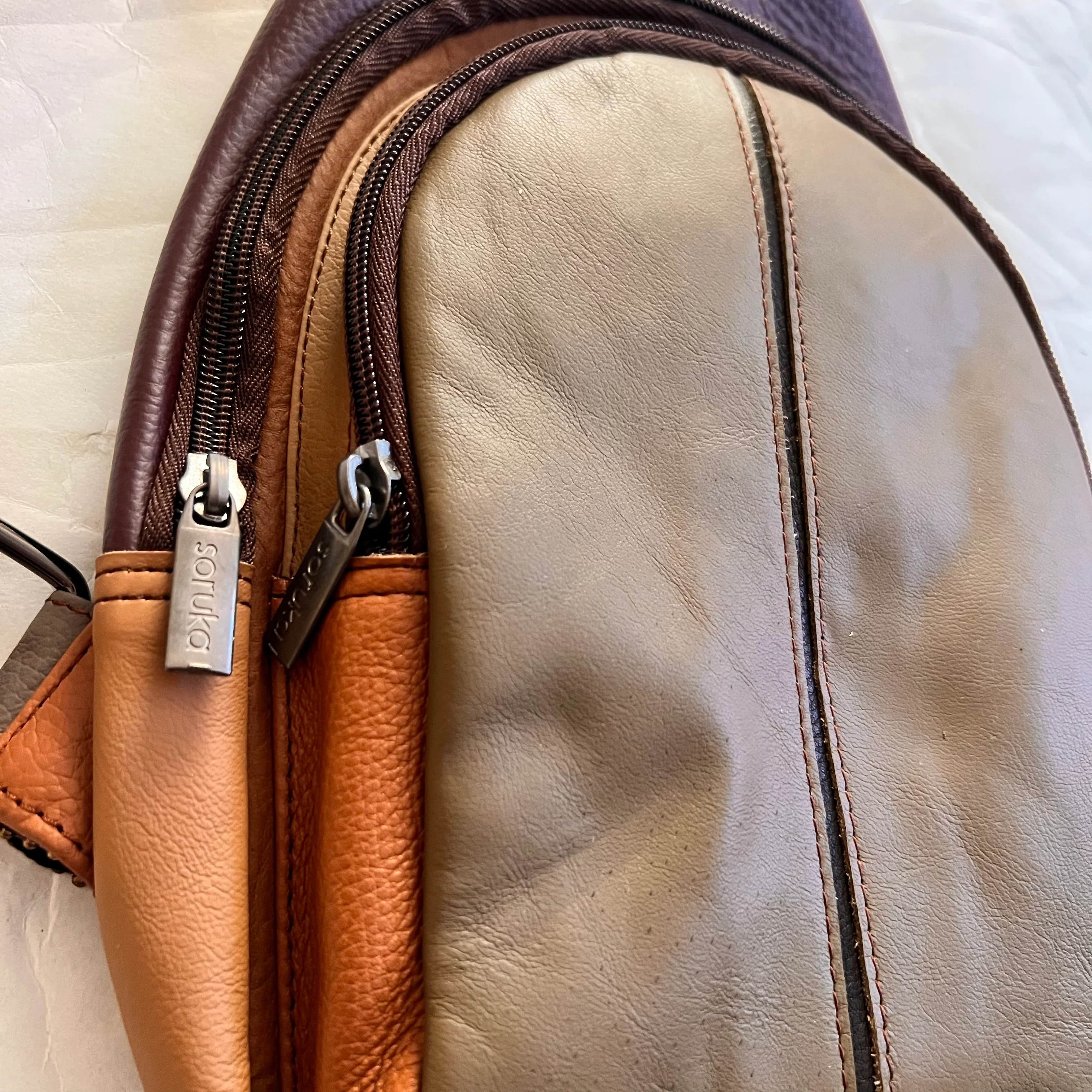 Soruka - Gregg Sling Bag, Taupe - Image 4