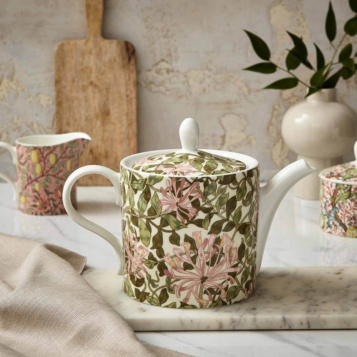 Spode - Honeysuckle Teapot - Image 3