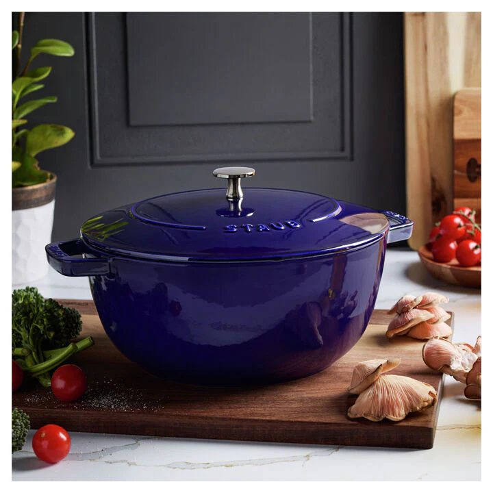 Staub - Essential French Oven, Dark Blue