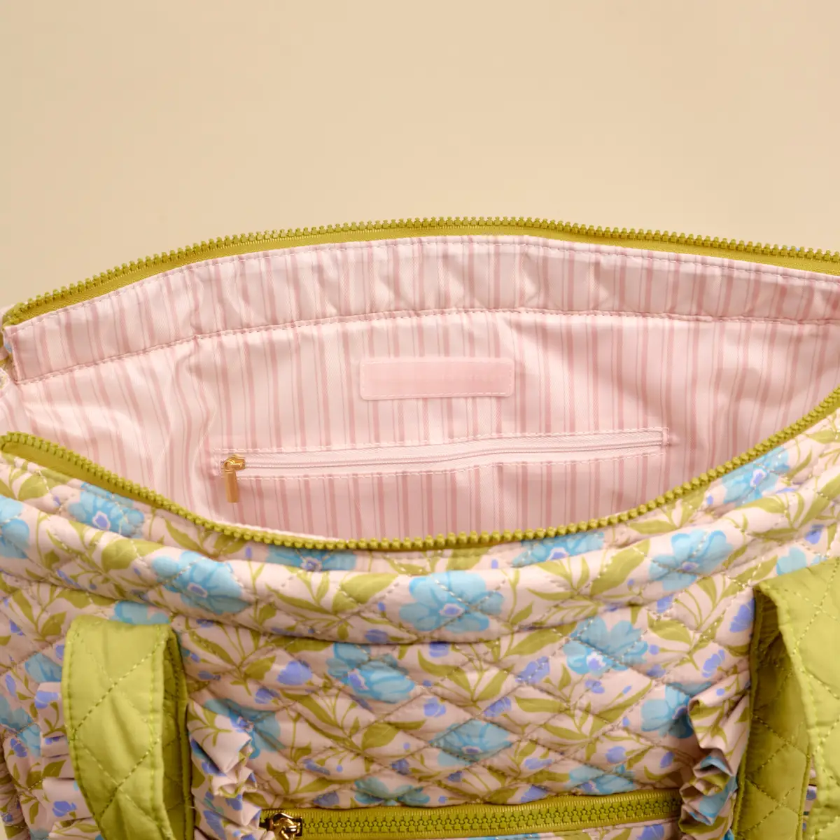 The Darling Effect - Everyday Quilted Tote Bag, Aqua Poppin' Petals - Image 2