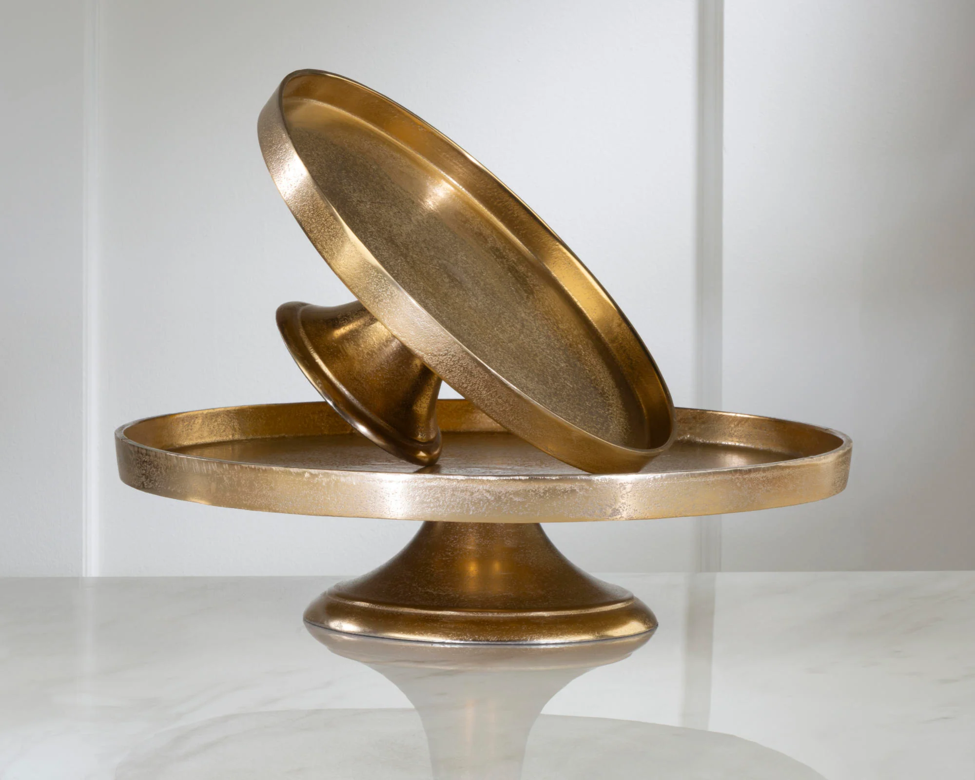 Tripar - Round Bronze Pedestal - Image 2