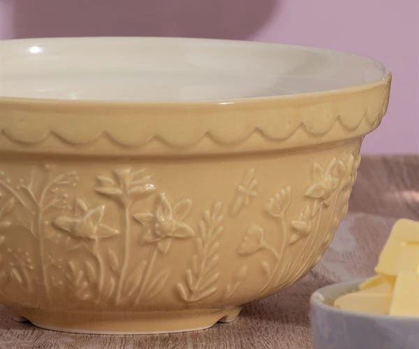 Mason Cash - In the Meadow Daffodil Yellow Mixing Bowl - Image 2