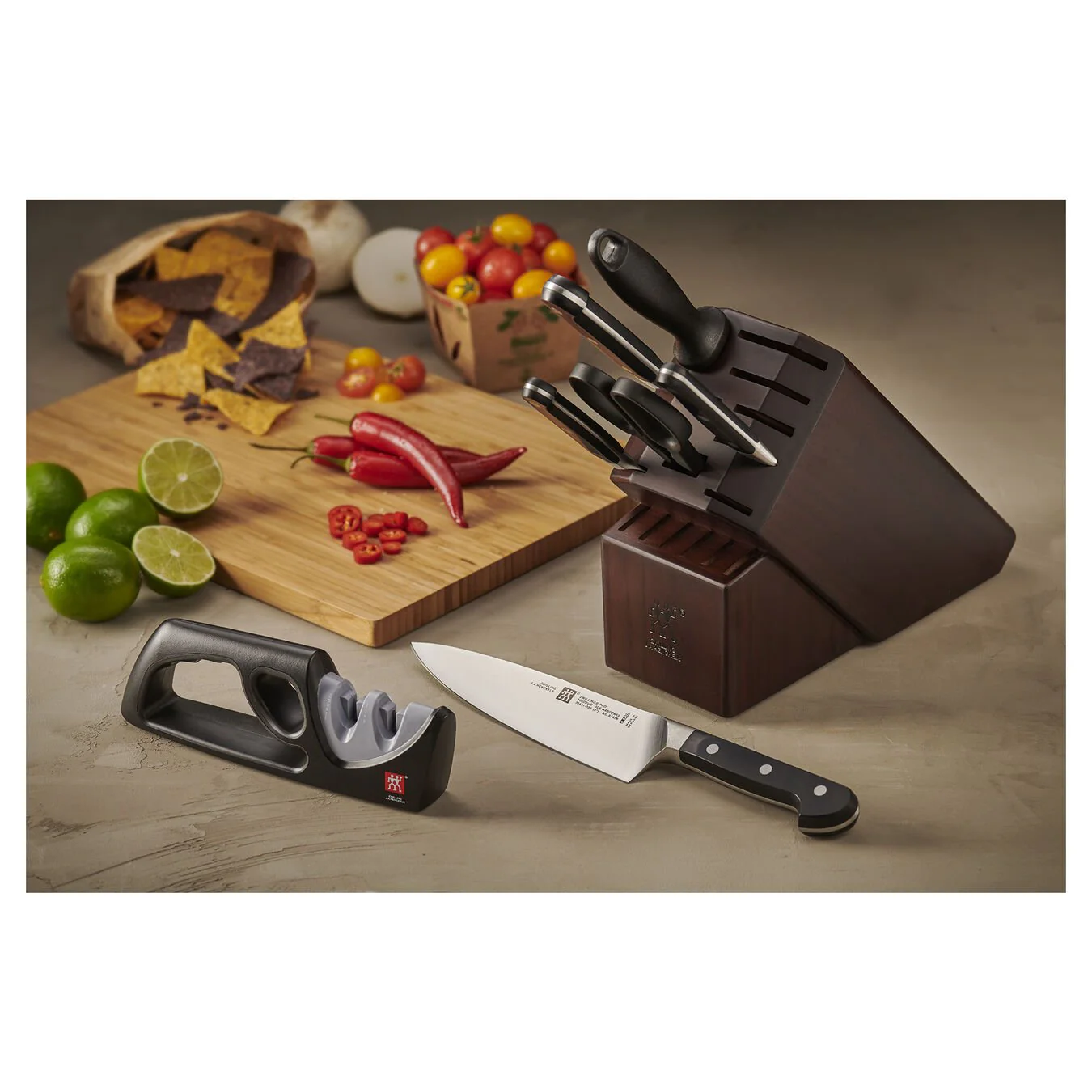 Zwilling J. A. Henckels - PRO Knife Set with Knife Block, 7 Pieces & Bonus Sharpener - Image 3